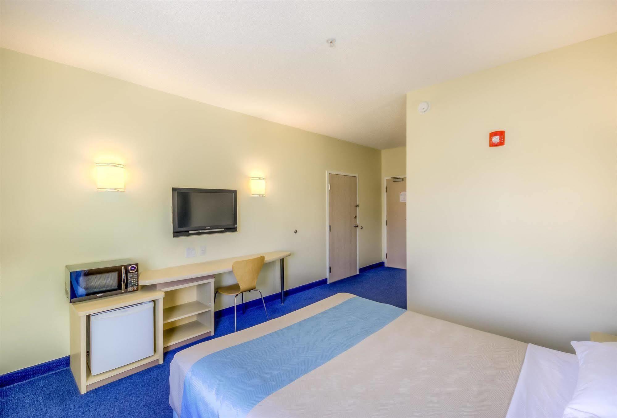 Motel 6-Estevan, Sk المظهر الخارجي الصورة